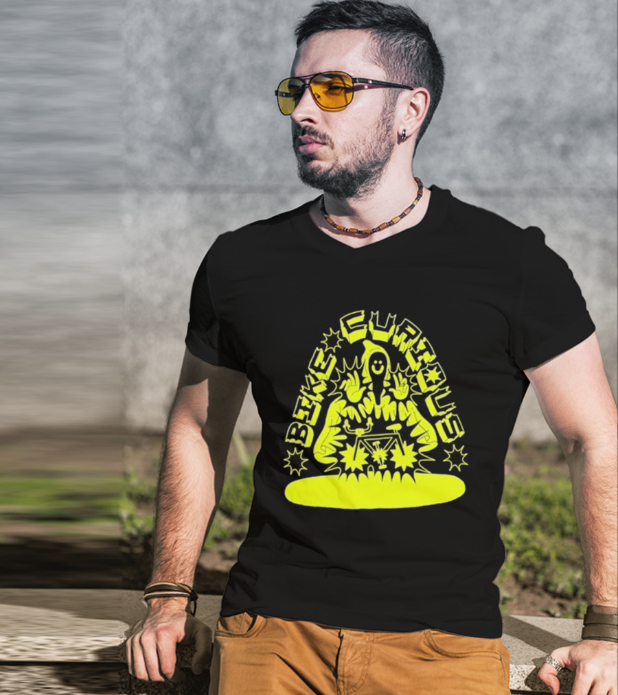 Bike Curious Wizardry Yellow Robe Starburst Biker T-Shirt