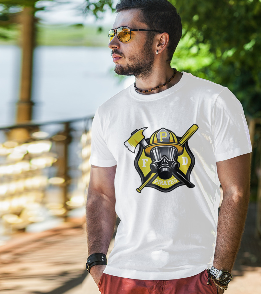 Pittsburgh Pirates Firefighter Helmet Ax FD Spirit T-Shirt