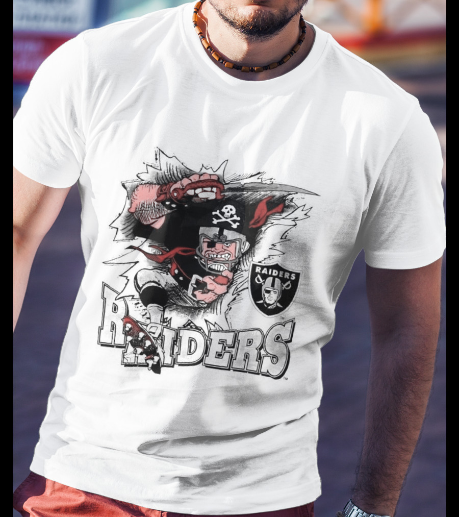 Las Vegas Raiders 1993 Football Skull Pirate Raider T-Shirt