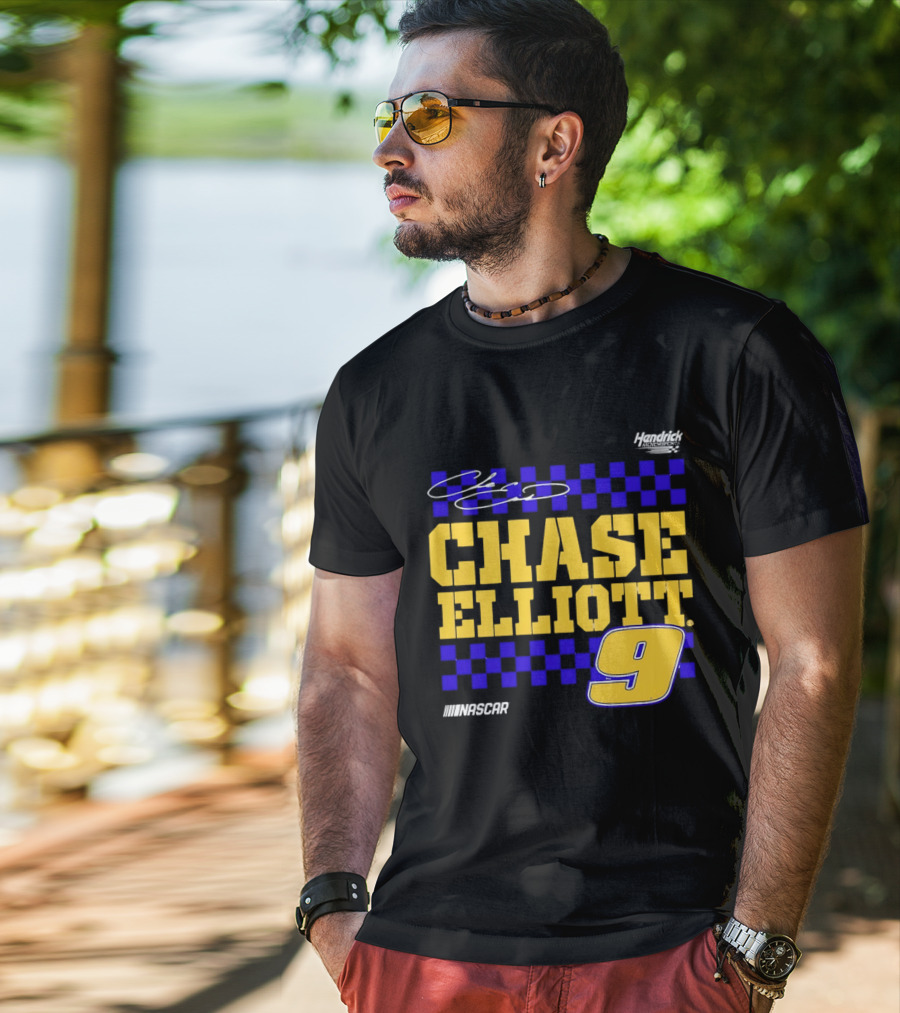 Chase Elliott 9 NASCAR Hendrick Motorsports Vive La Fete Autographed T-Shirt