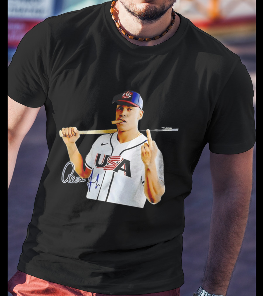 Aaron Judge USA World Baseball Smoking Middle Finger Gesture Iconic Sports Symbolism T-Shirt
