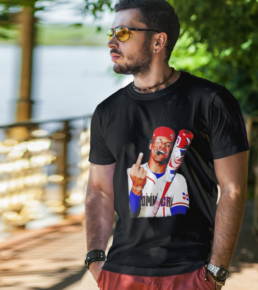 Juan Soto Dominican Republic Baseball Smoking Gesture Middle Finger T-Shirt
