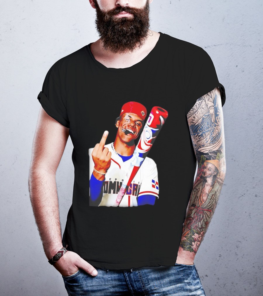 Juan Soto Dominican Republic Baseball Smoking Gesture Middle Finger T-Shirt