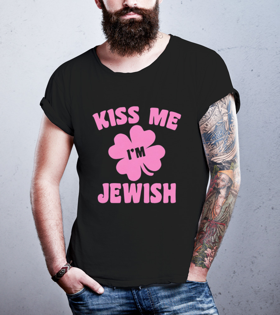 Kiss Me I'm Jewish Pink Shamrock St Patrick's Day T-Shirt