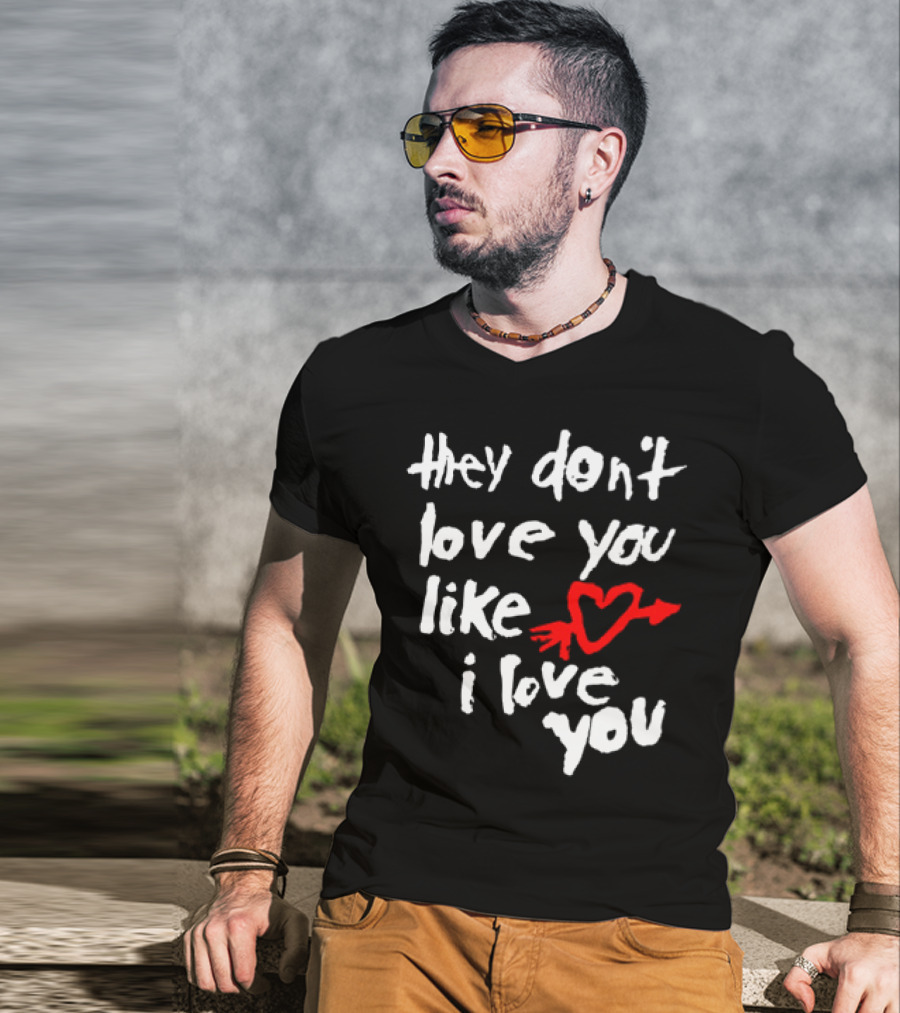 Yeah Yeah Yeahs They Don't Love You Like I Love You Red Heart Arrow T-Shirt