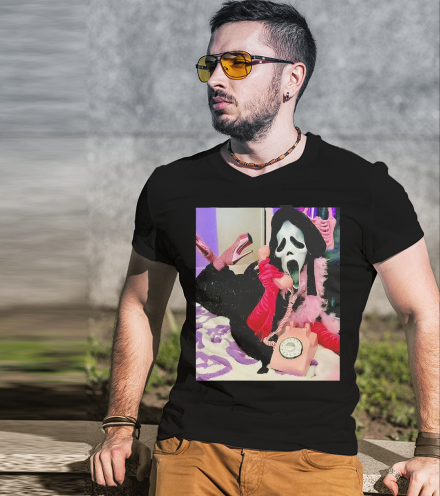Scream Ghostface Halloween Pink Vintage Telephone Retro Style T-Shirt