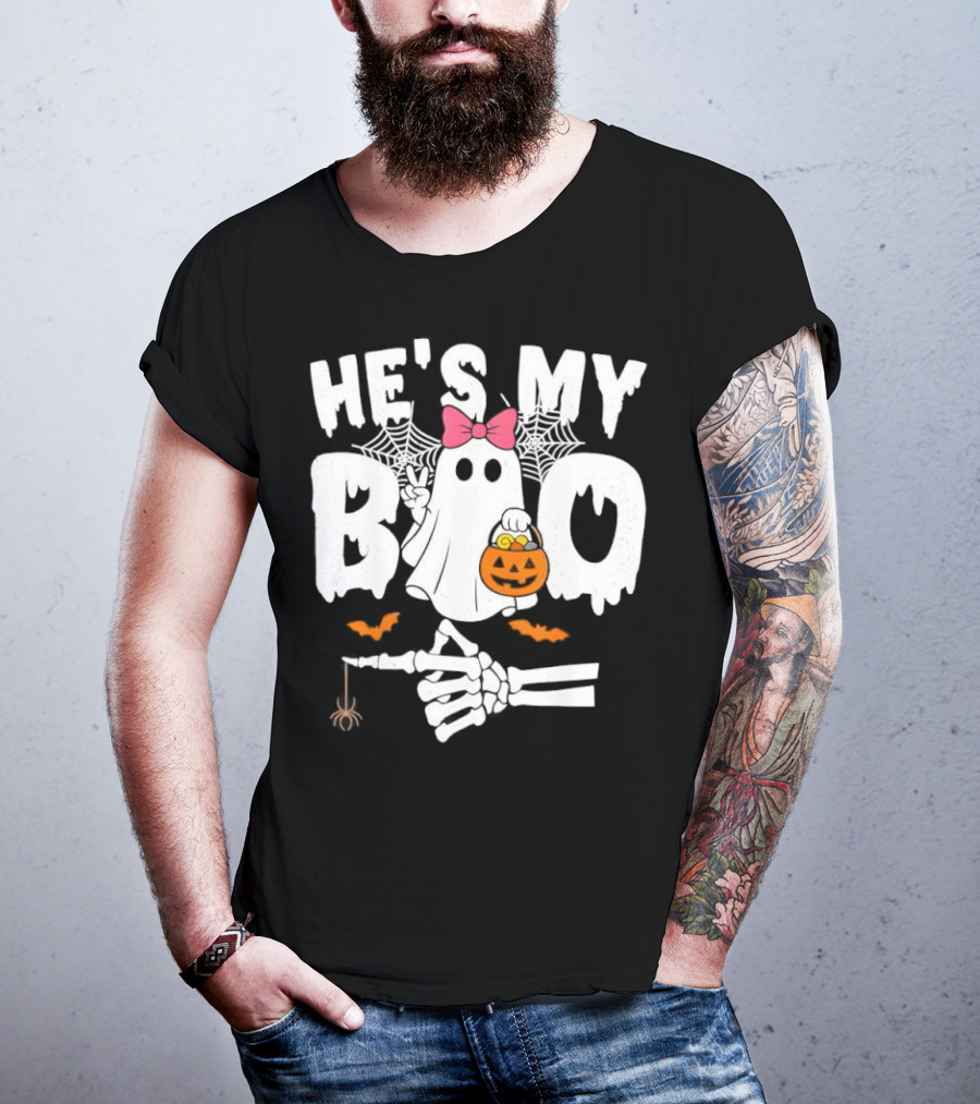 He’s My Boo Pink Bow Ghost With Pumpkin Candy Basket And Skeleton Hand Halloween T-Shirt