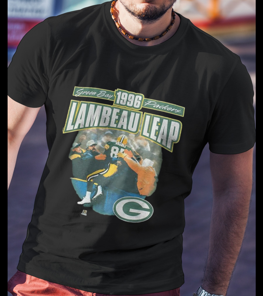 Green Bay Packers Lambeau Leap 1996 Super Bowl XXXI Celebration Iconic Football Moment T-Shirt