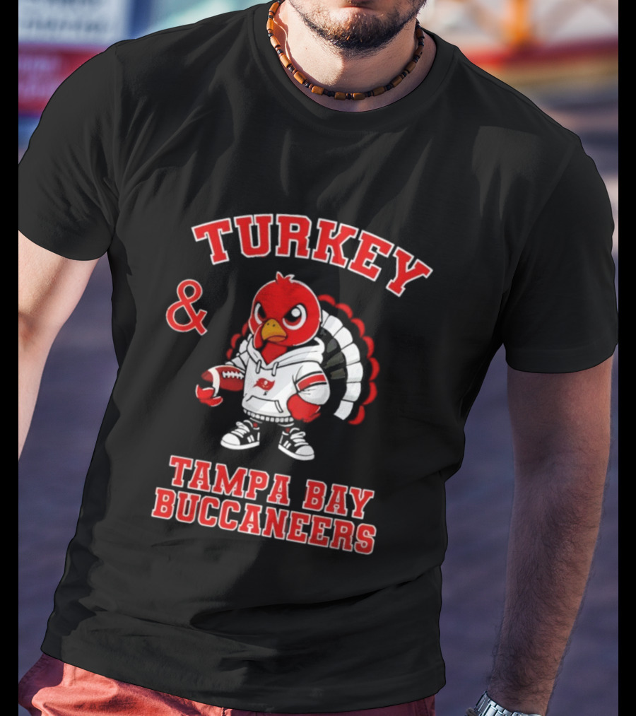Turkey Tampa Bay Buccaneers Football NFL Happy Thanksgiving Celebration T-Shirt