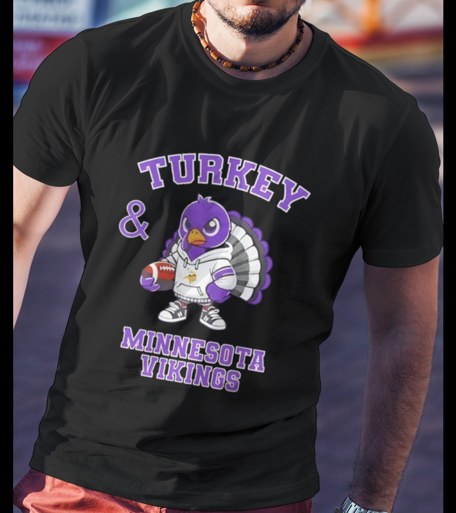 Turkey Holding Football Minnesota Vikings NFL Happy Thanksgiving T-Shirt