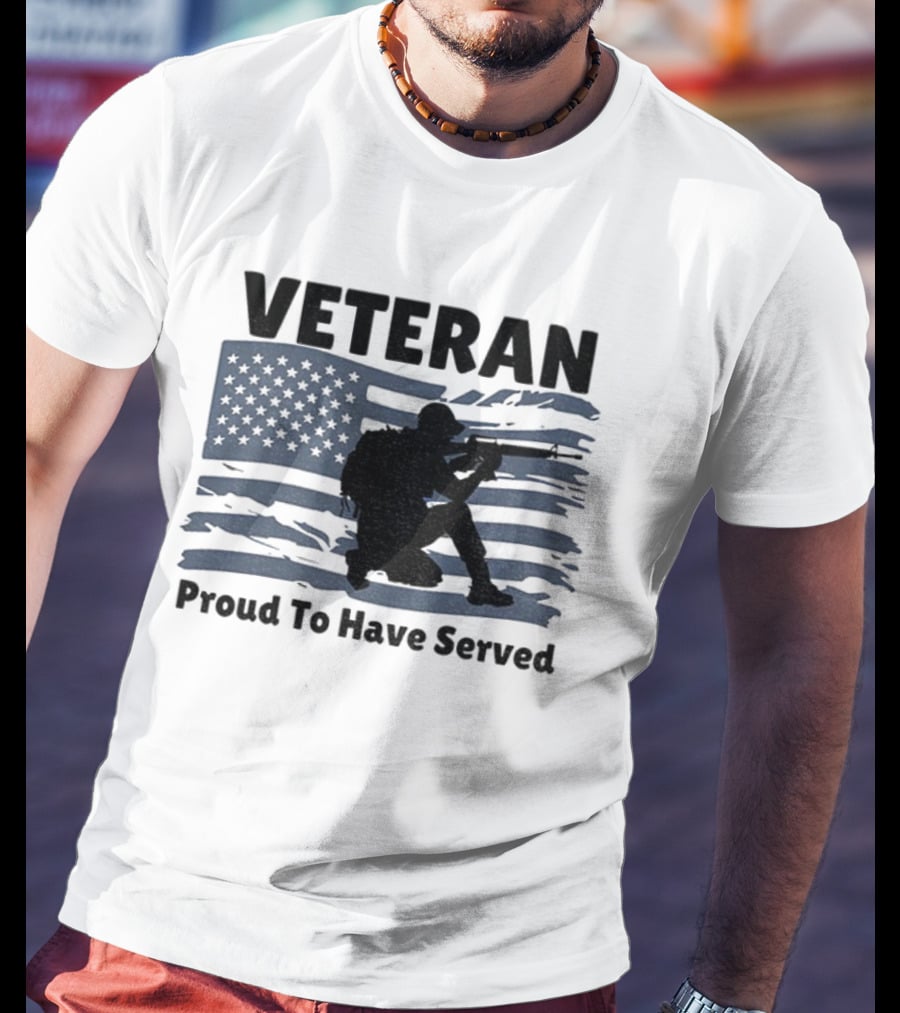 Veteran Proud To Have Served American Flag And Soldier Kneeling T-Shirt