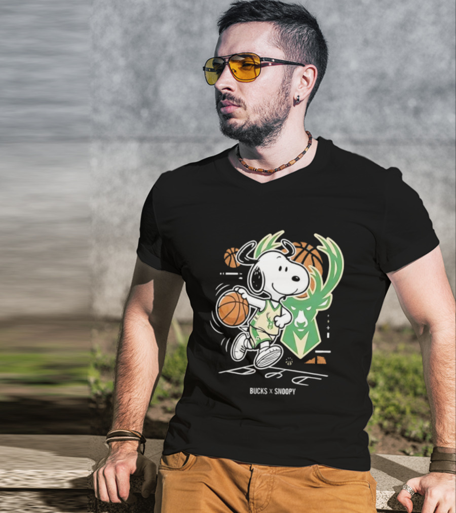Milwaukee Bucks Snoopy Peanuts NBA Basketball Graphic T-Shirt