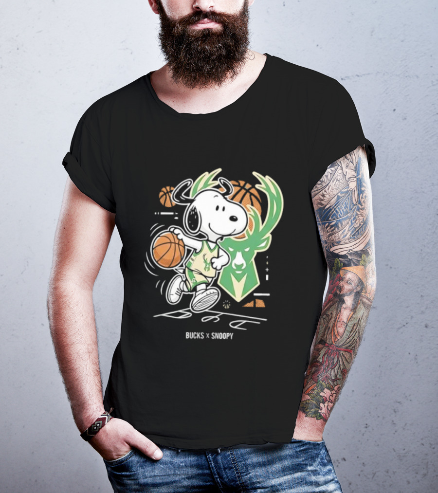 Milwaukee Bucks Snoopy Peanuts NBA Basketball Graphic T-Shirt
