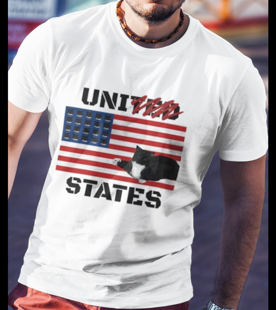 Uni-Ted States Cat American Flag With Black Cat Paws T-Shirt
