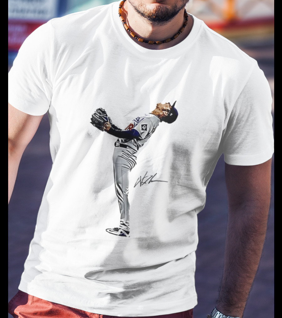 Yoshinobu Yamamoto Los Angeles Dodgers Lights Out Signature Baseball Player Pose T-Shirt