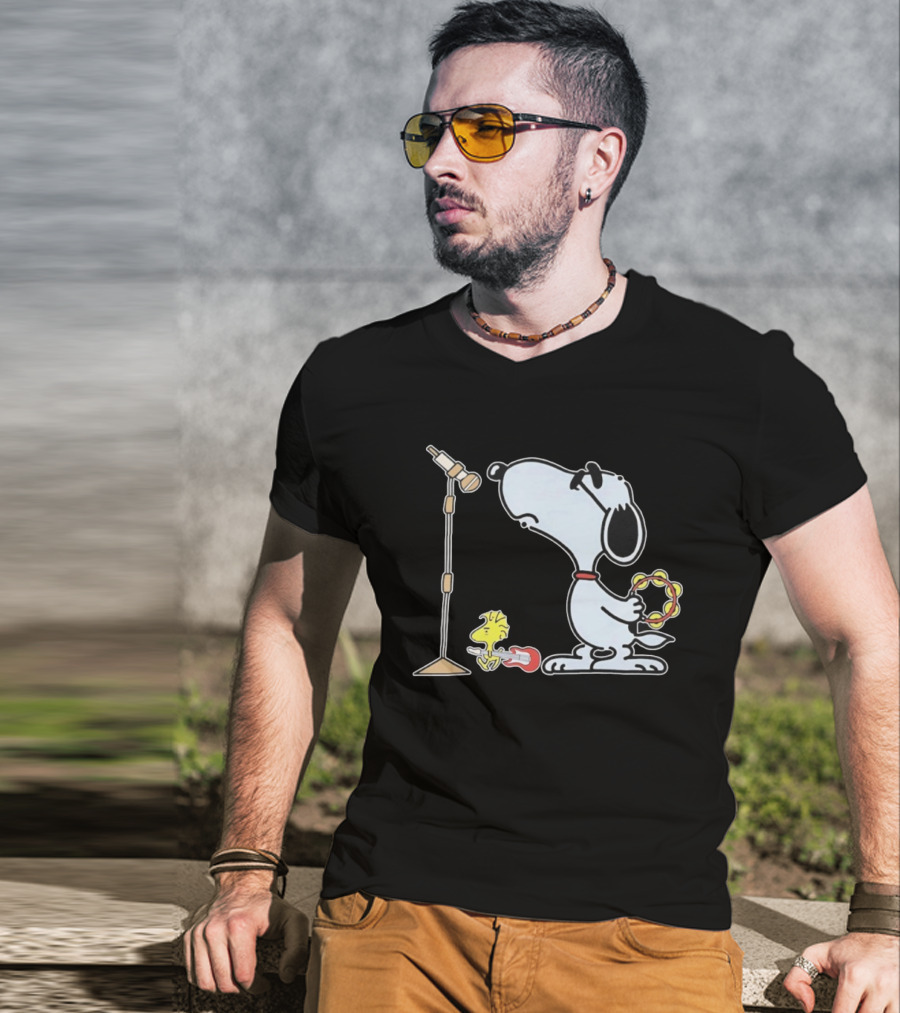 Oasis Snoopy And Woodstock Rock Band Peanuts Tambourine Guitar Microphone T-Shirt
