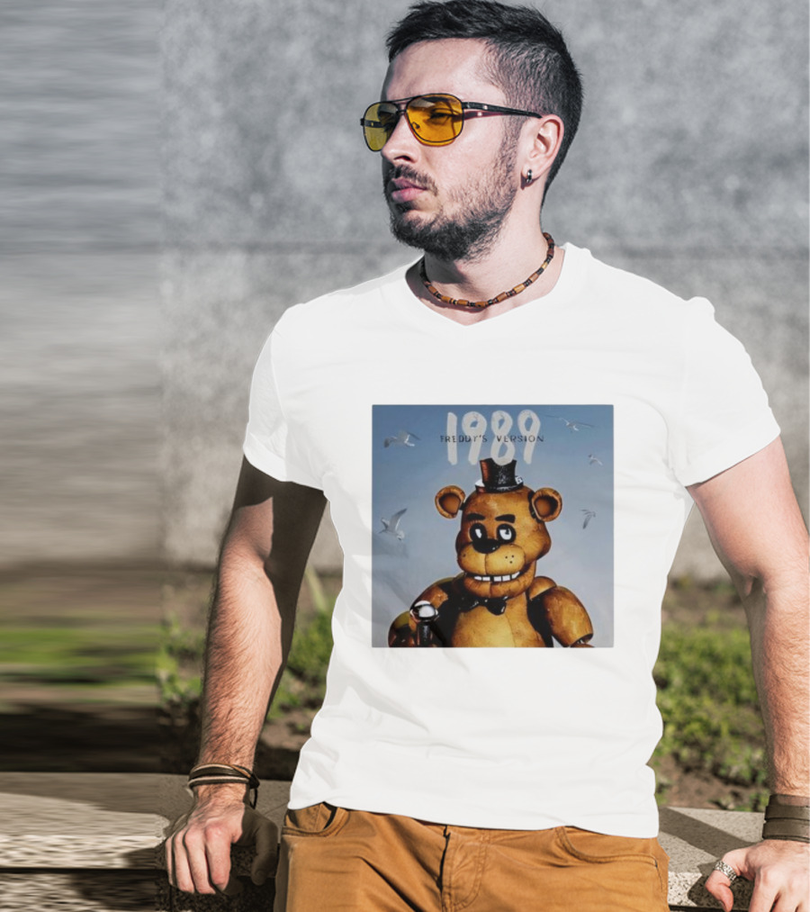 1989 Freddy's Version Bear With Microphone And Seagulls T-Shirt