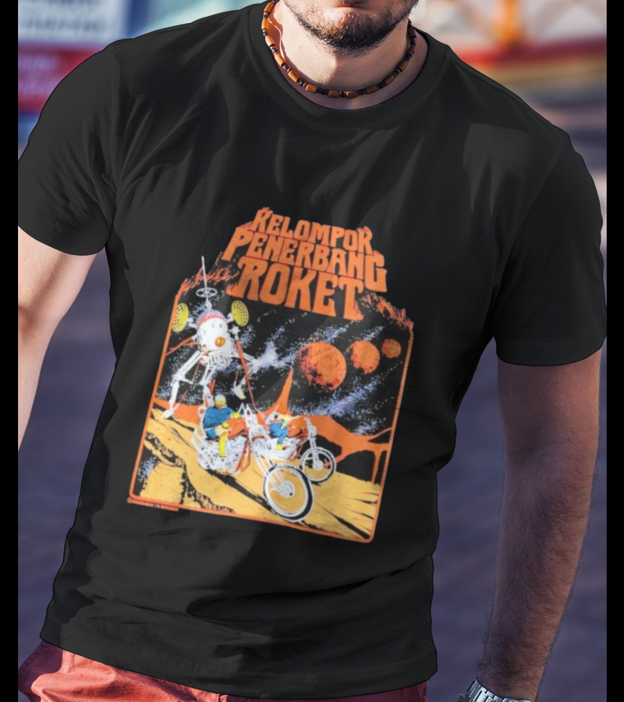 Kelompor Penerbang Roket Astronauts On Motorbikes With Mars And Spacecraft T-Shirt