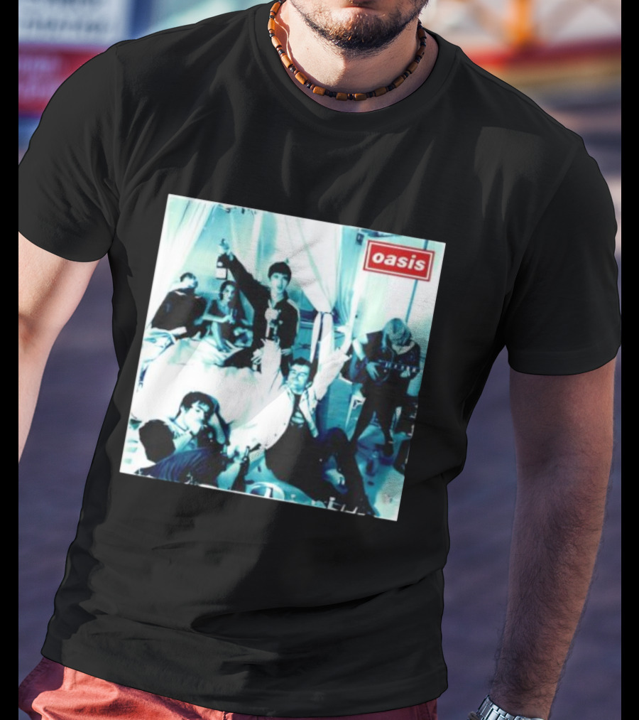 Oasis Cigarettes & Alcohol Vintage Band Photo Iconic Music Style T-Shirt