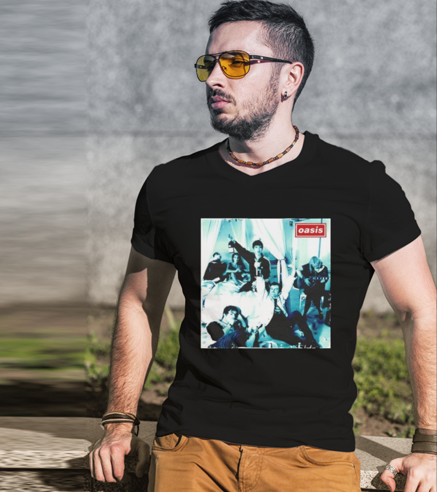 Oasis Cigarettes & Alcohol Vintage Band Photo Iconic Music Style T-Shirt