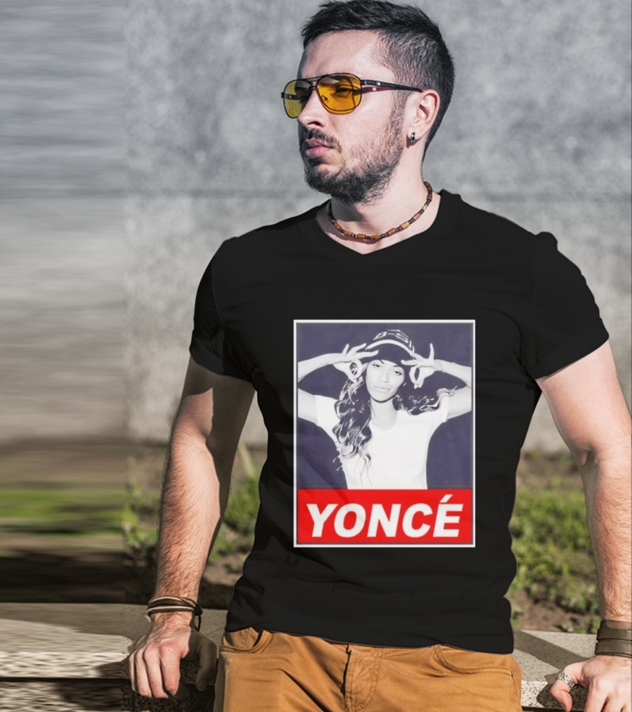 Yoncé Beyoncé Pose B★B Beanie Style T-Shirt