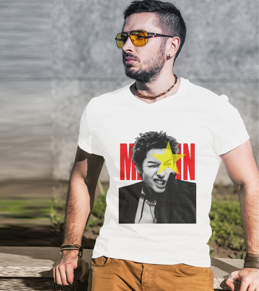 Martin Cortis Vintage Kpop Star 90s Style Iconic Yellow Star T-Shirt