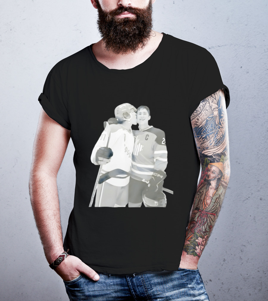 Ilya Rozanov Licks Shane Hollander Face Hockey Romance 81 25 C Ice Embrace T-Shirt