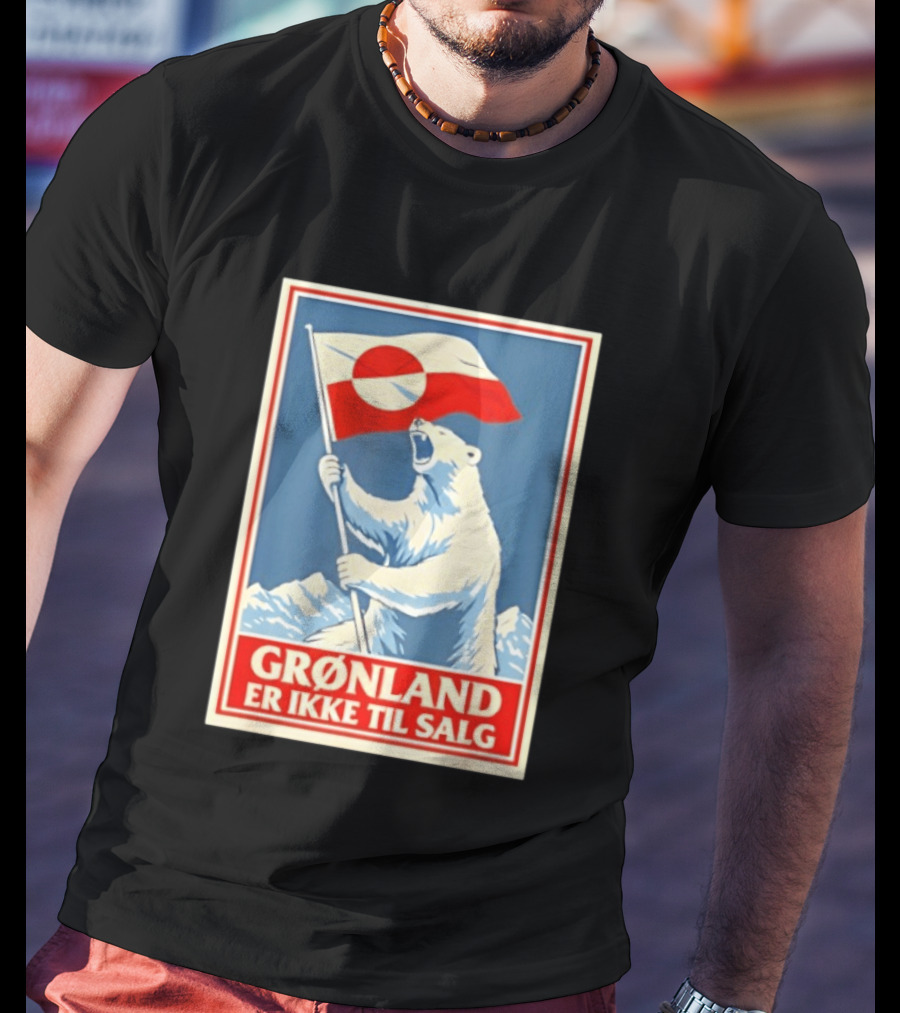 Grønland Er Ikke Til Salg Polar Bear Holding Greenland Flag T-Shirt