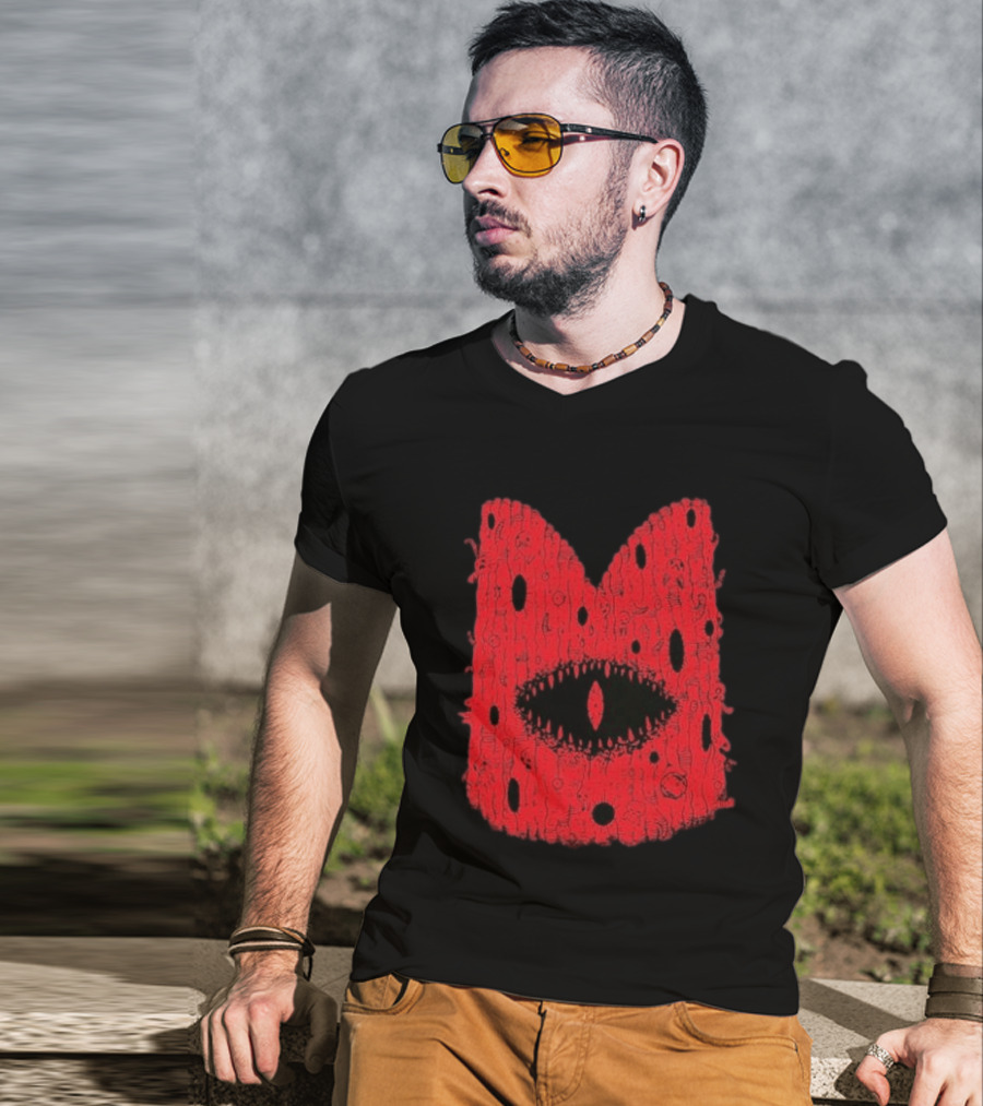 Cult Of The Lamb Rot Crown Red Eyed T-Shirt