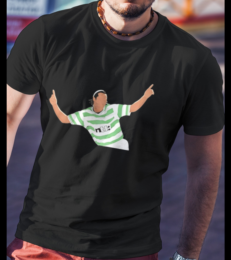 Henrik Larsson Celebrating In Celtic FC Hoops With Ntl Sponsorship T-Shirt