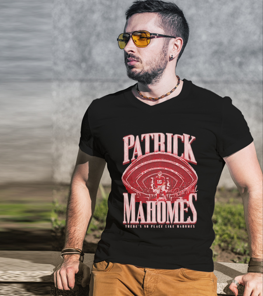 Patrick Mahomes Kansas City Chiefs Tunnel Entrance There's No Place Like Mahomes T-Shirt