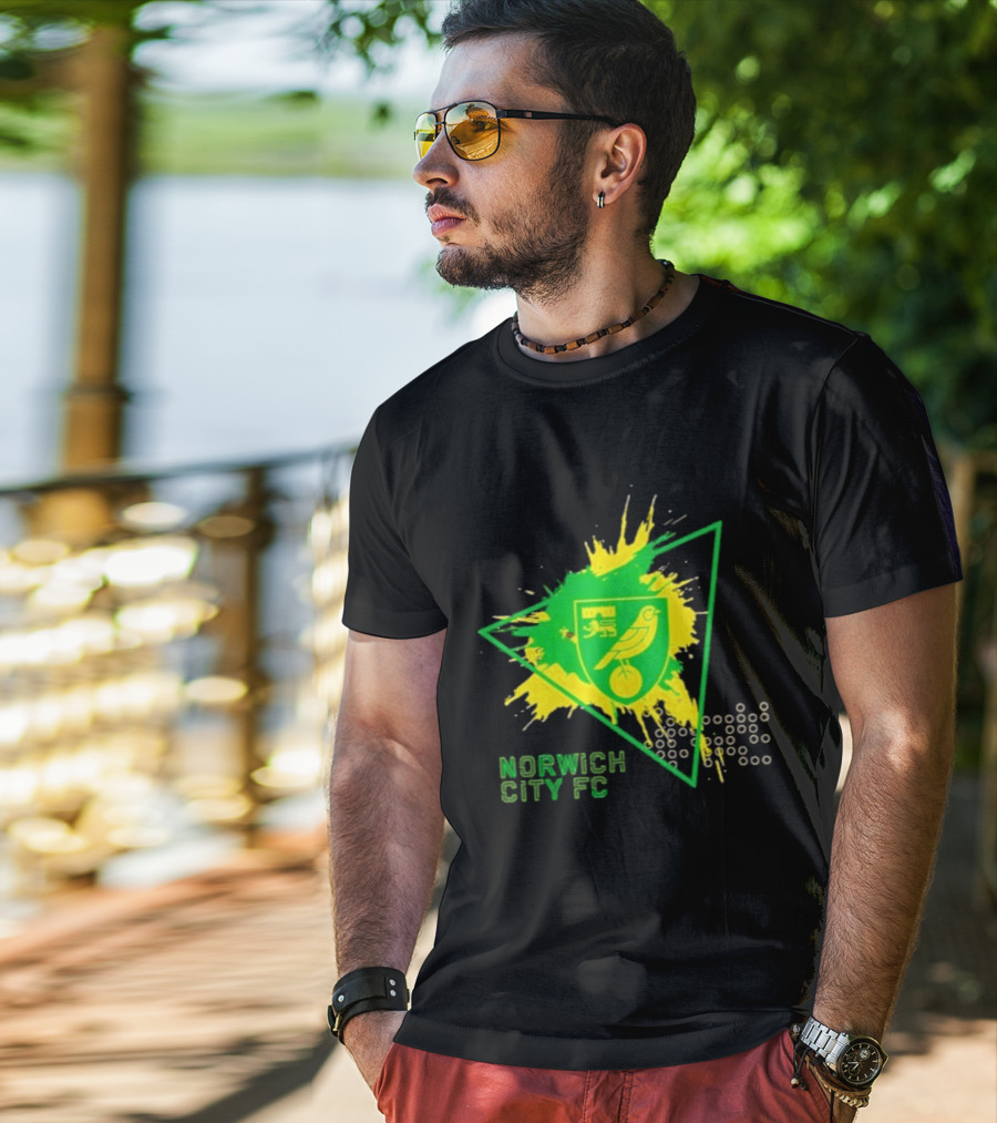 Norwich City FC Junior Crest Splash Triangle T-Shirt