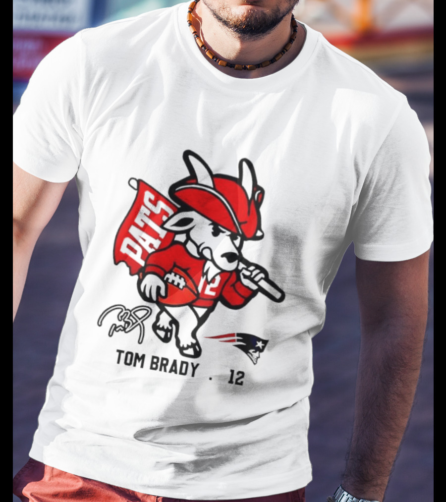Pats Tom Brady 12 Football Mascot With Signature And New England Patriots Flag T-Shirt