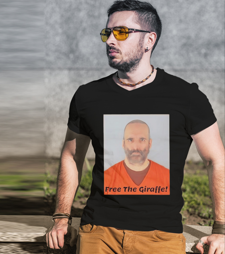 Free The Giraffe Shot Funny Jail Photo T-Shirt