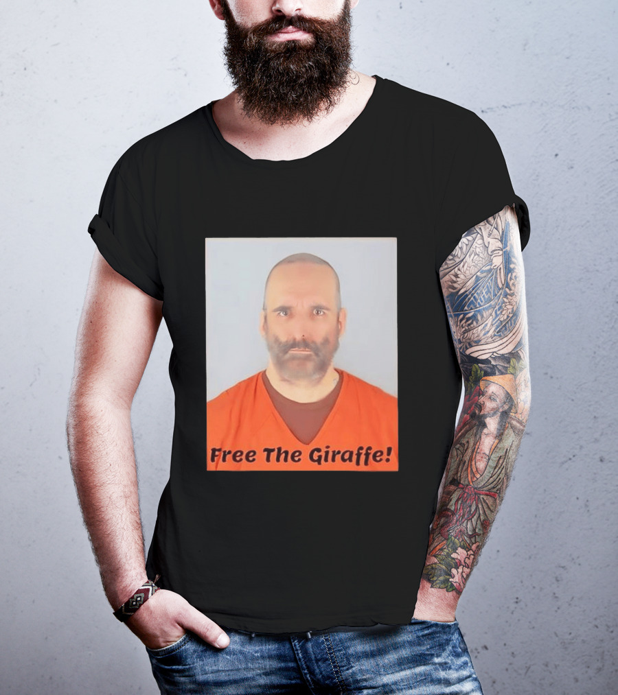 Free The Giraffe Shot Funny Jail Photo T-Shirt