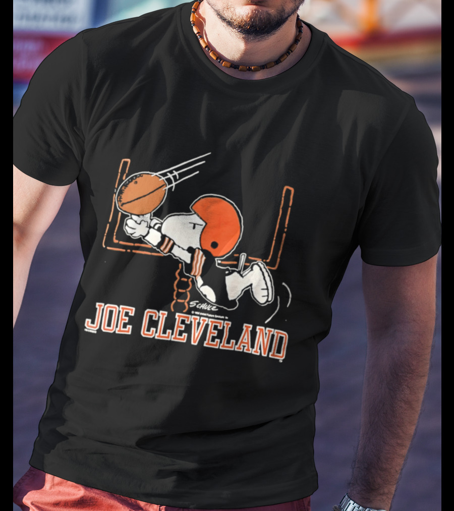 Joe Cleveland Browns Football Peanuts Comic T-Shirt