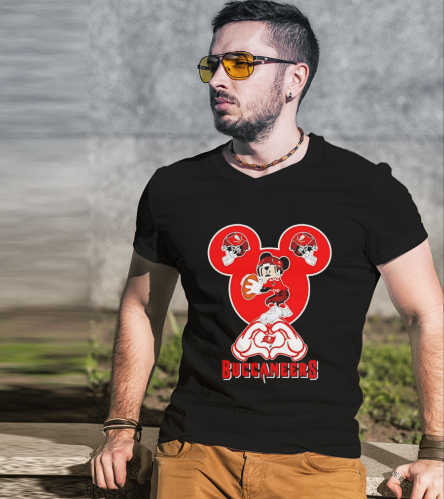 Tampa Bay Buccaneers Mickey Mouse Football Love Heart T-Shirt
