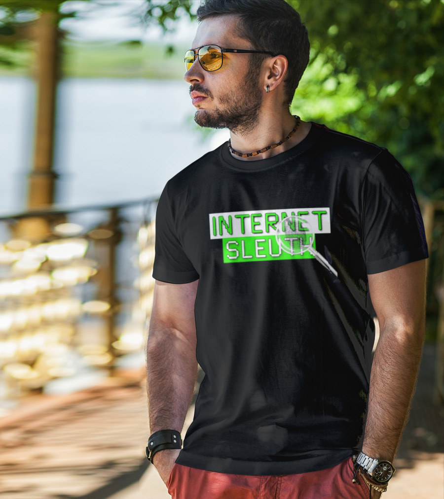 Internet Sleuth Magnifying Glass Green T-Shirt
