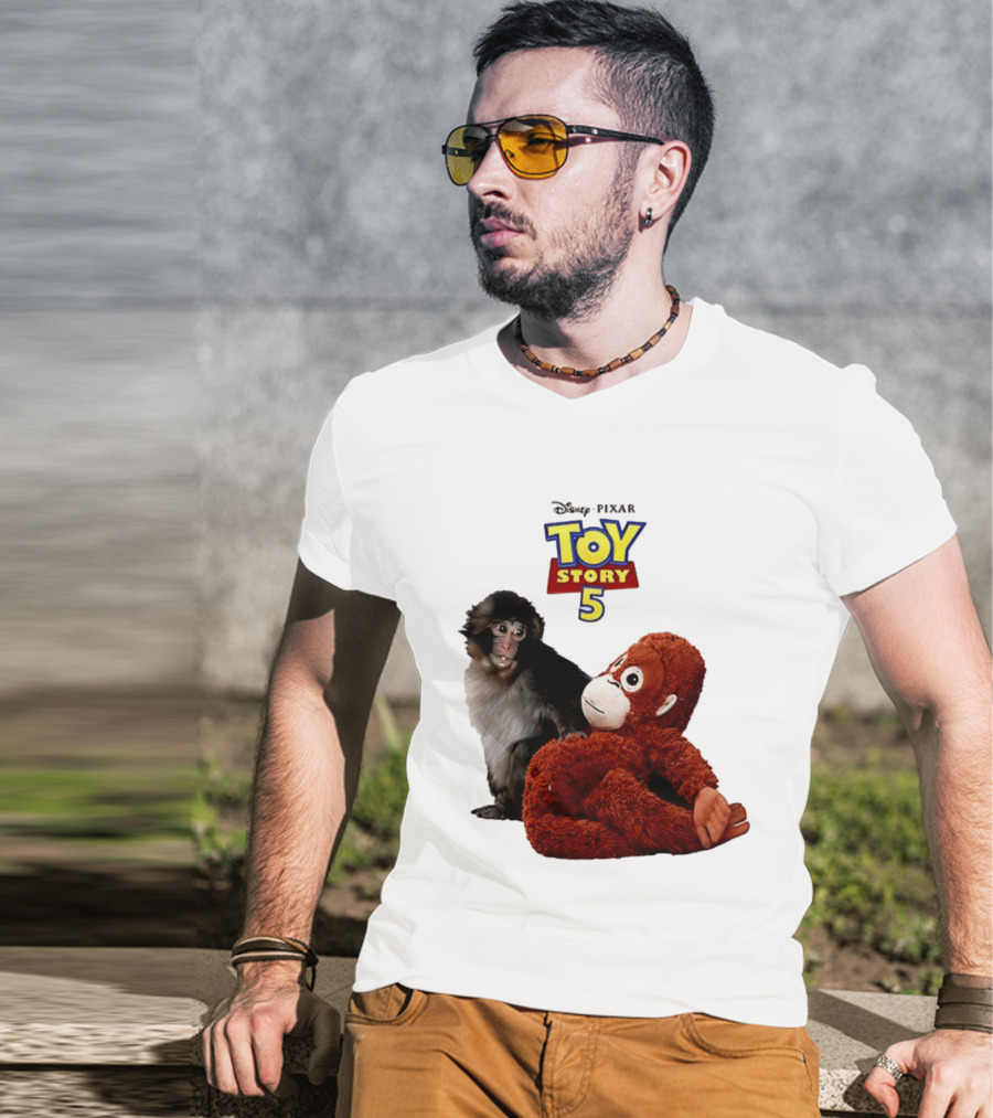 Disney Pixar Toy Story 5 Macaco Punch Stuffed Monkey T-Shirt