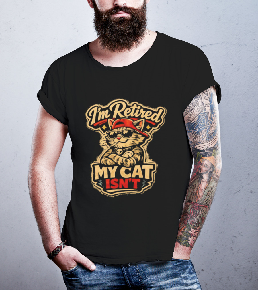 I'm Retired My Cat Isn't Red Cap Cat T-Shirt