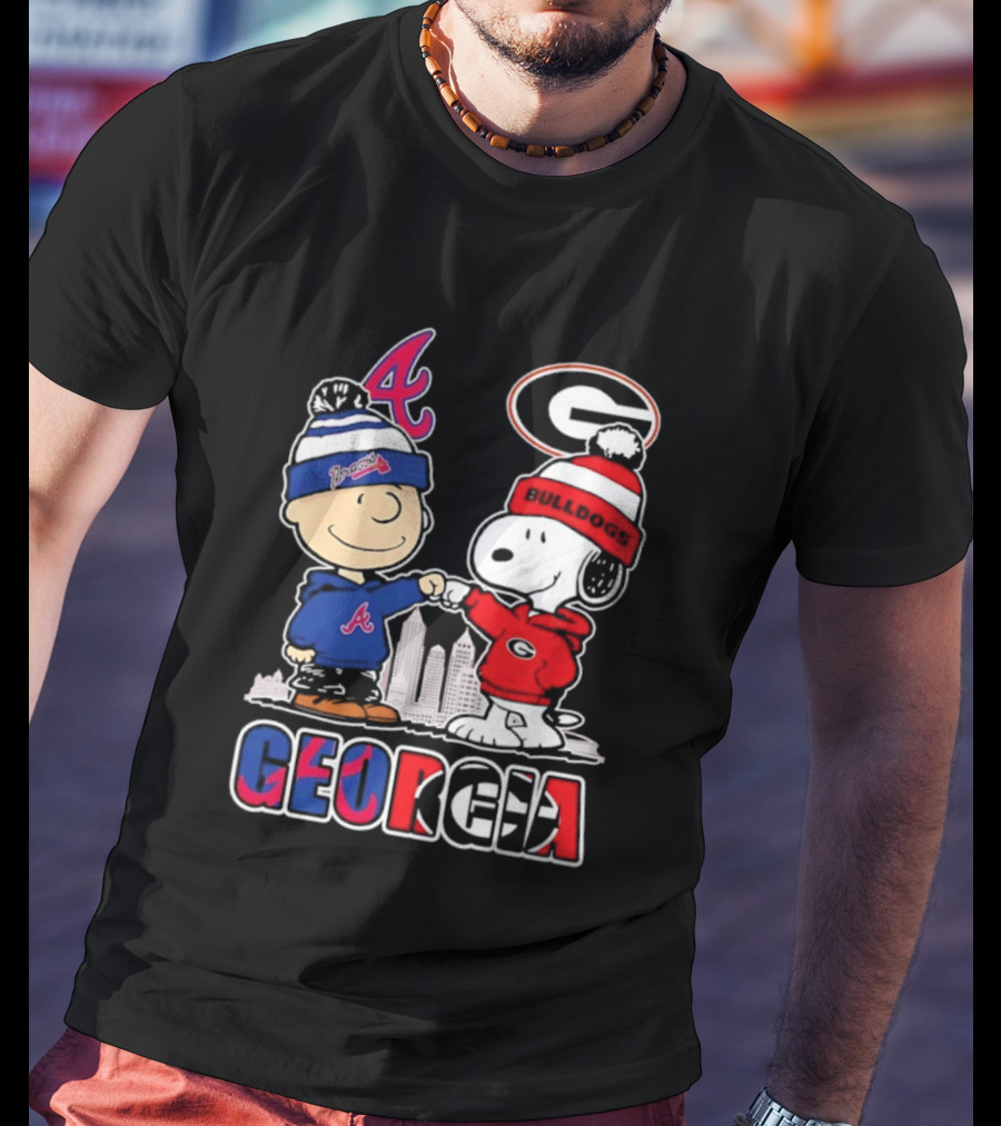Atlanta Braves Charlie Brown Georgia Bulldogs Snoopy Merry Peanuts Christmas 2025 T-Shirt