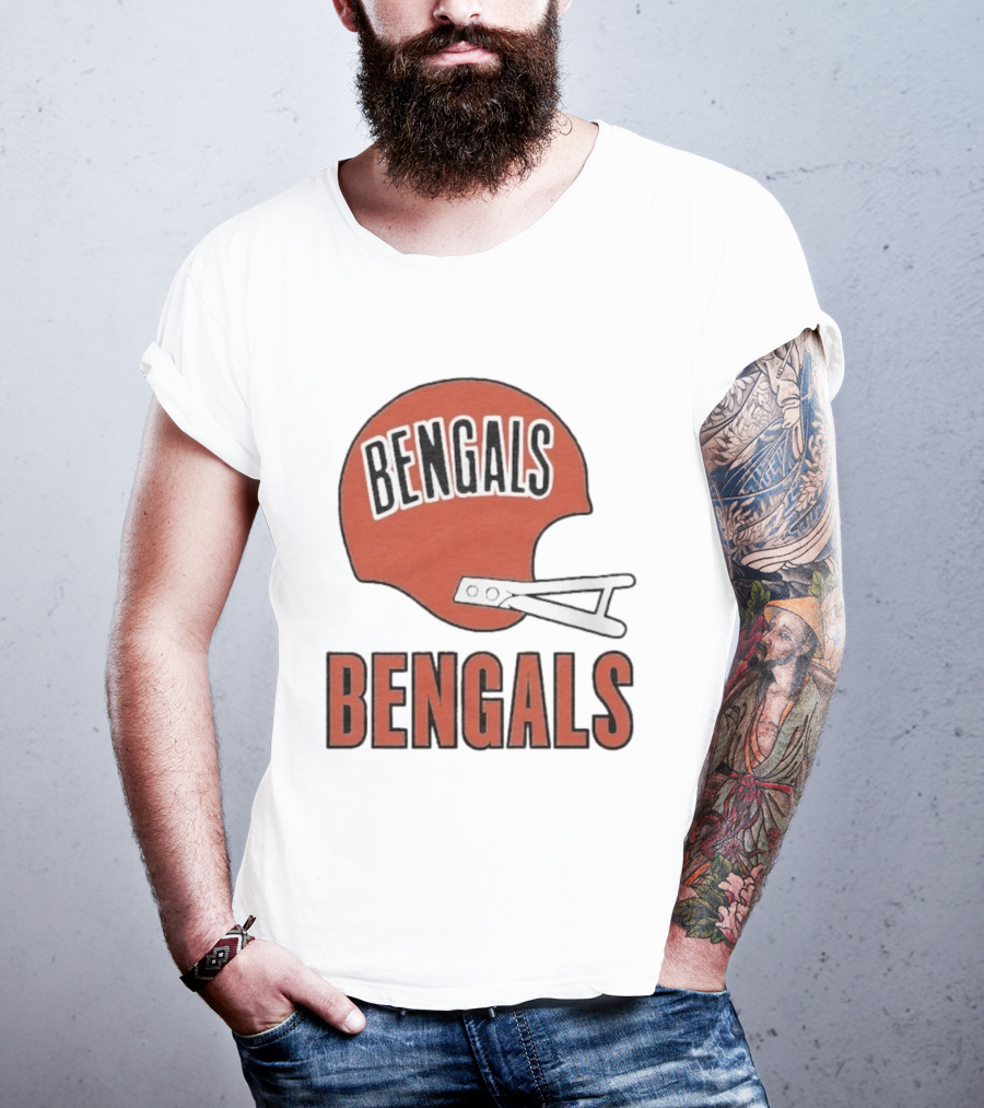 Bengals Big Helmet Cincinnati Football Team Retro Fan Gear T-Shirt