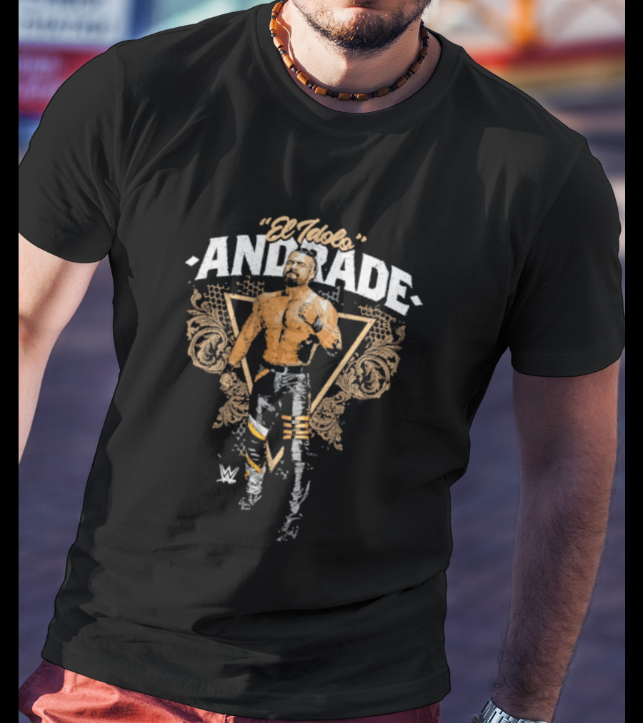 El Idolo Andrade WWE Wrestler Pose Triangular Motif T-Shirt