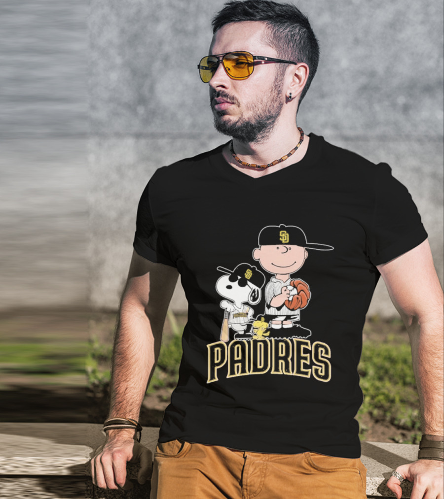 Padres Snoopy Charlie Brown Woodstock Baseball Peanuts T-Shirt