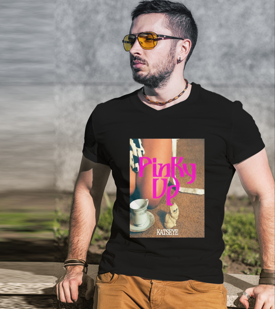 Katseye Pinky Up Vintage Cup And Cat Figurine T-Shirt