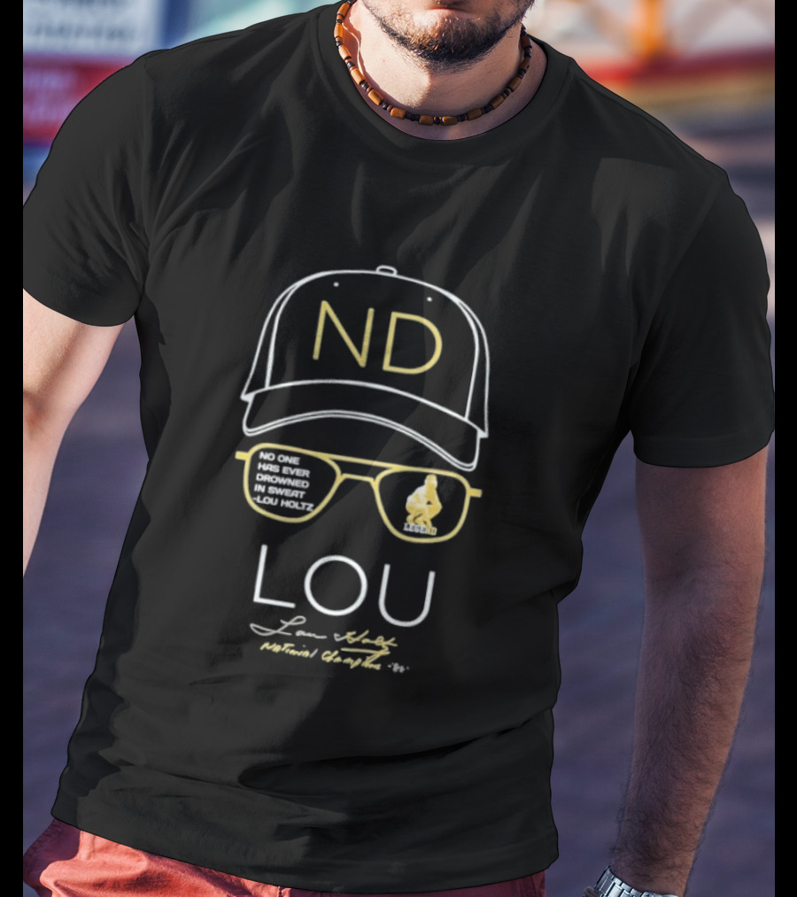 Notre Dame Lou Holtz Hat Glasses Football Coach 1988 National Champions T-Shirt