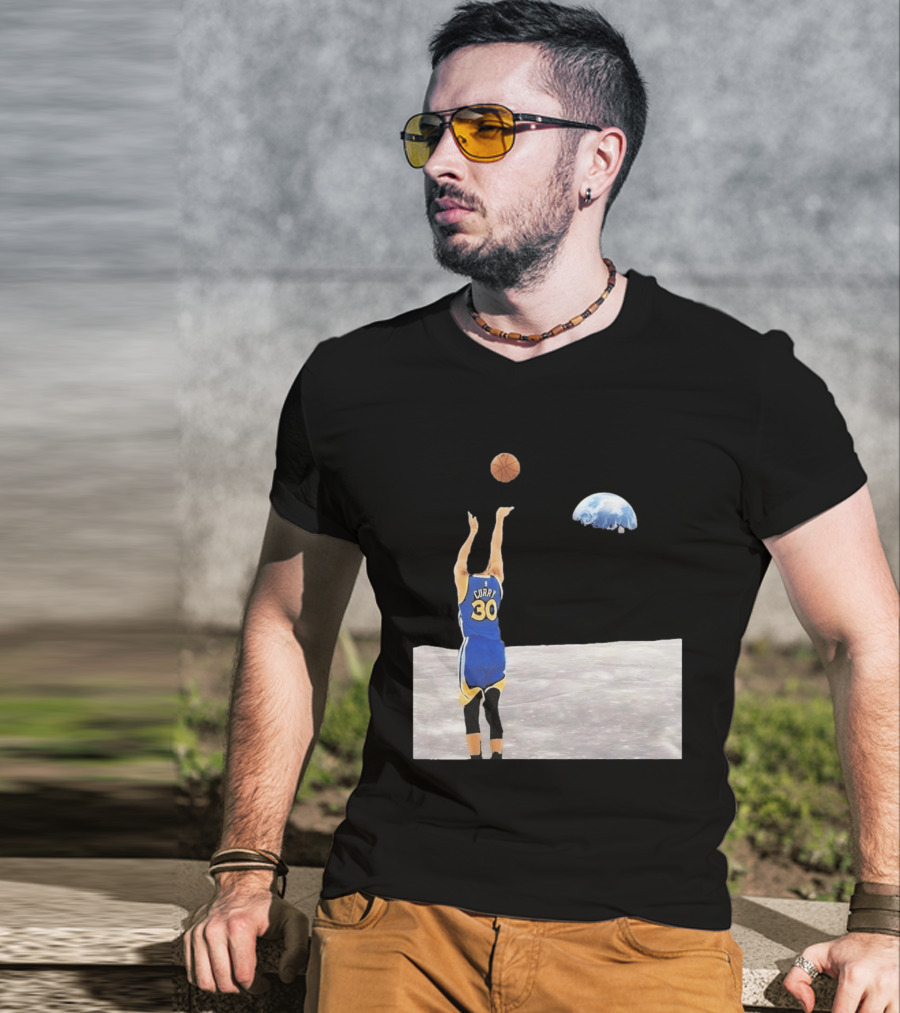 Stephen Curry 30 Shooting Basketball From Moon Earth View T-Shirt