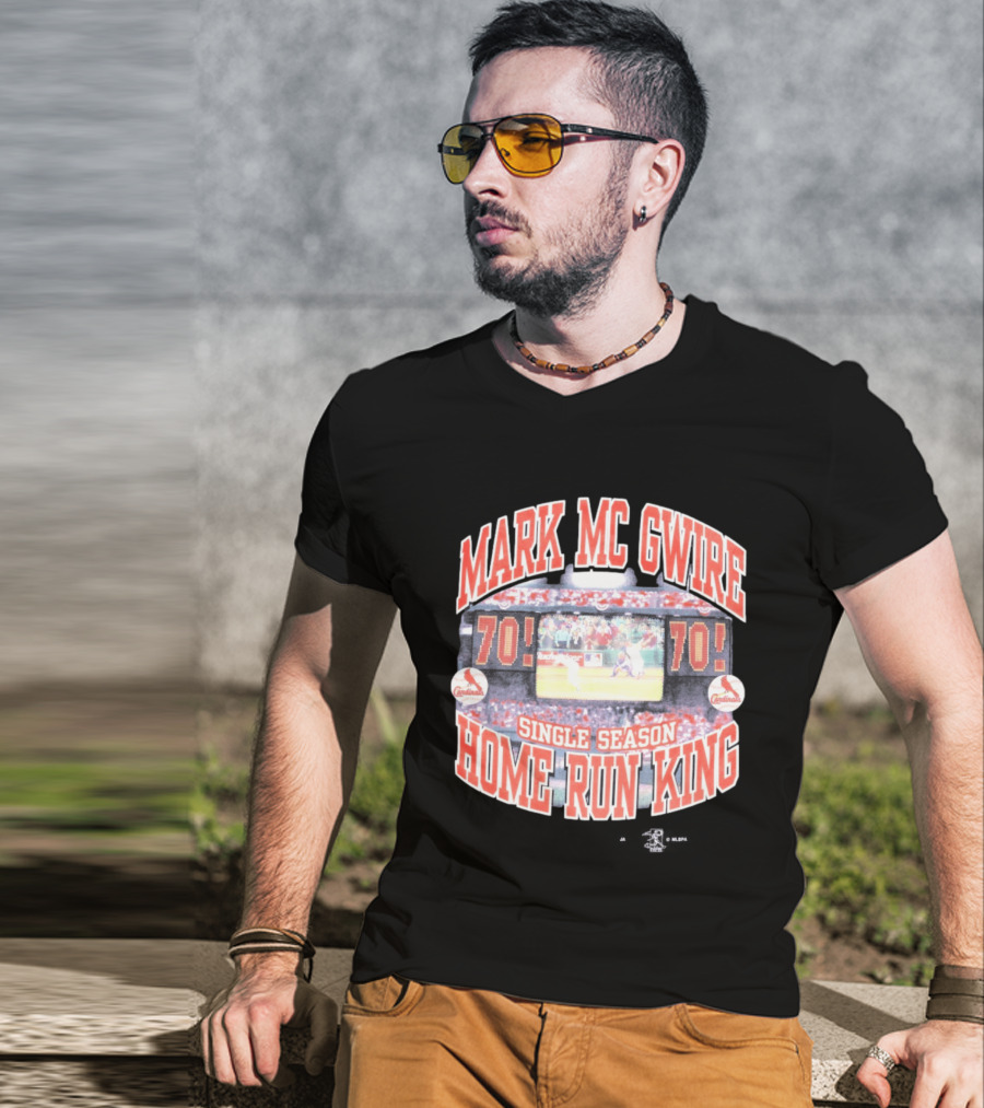 70 Mark McGwire Single Season Home Run King St. Louis Cardinals T-Shirt
