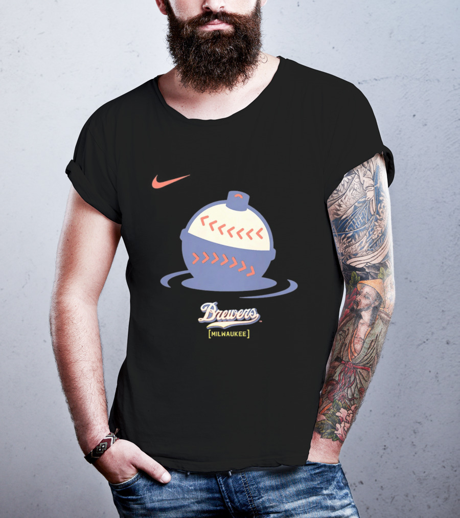 Milwaukee Brewers Large Retro Baseball Cap T-Shirt