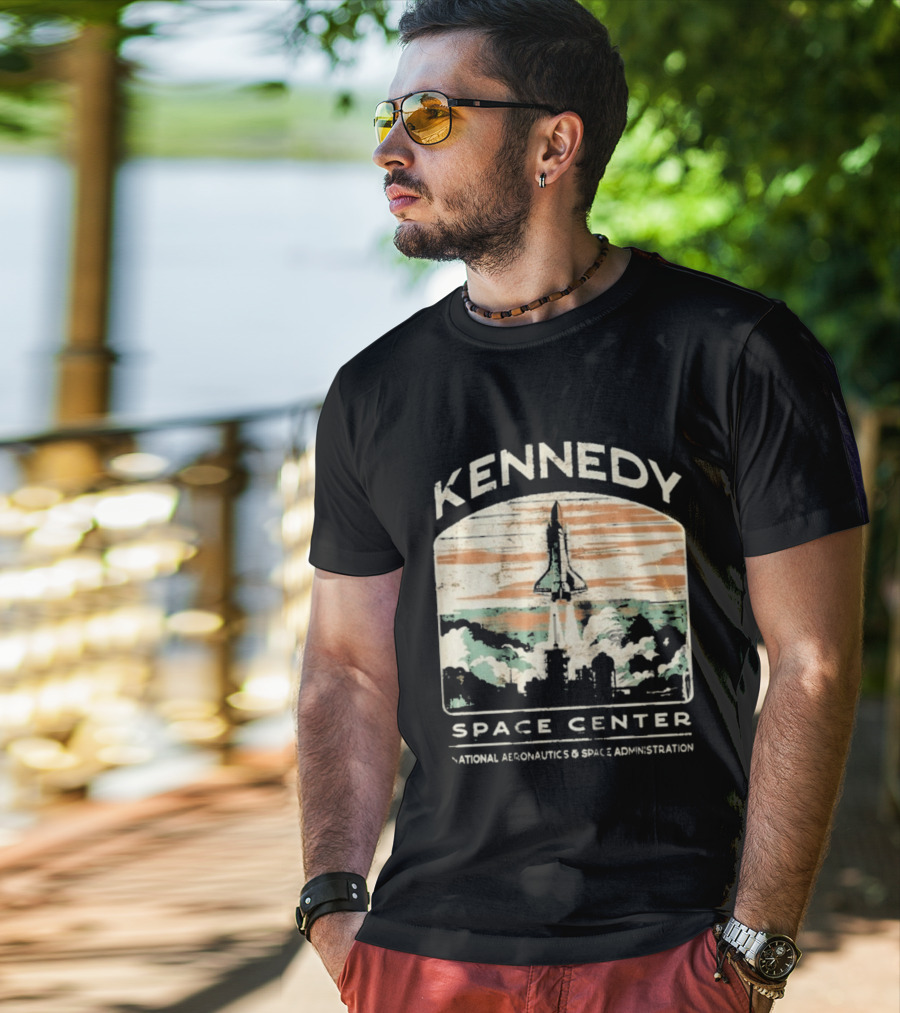 Kennedy Space Center Shuttle Launch NASA Vintage National Aeronautics And Space Administration T-Shirt